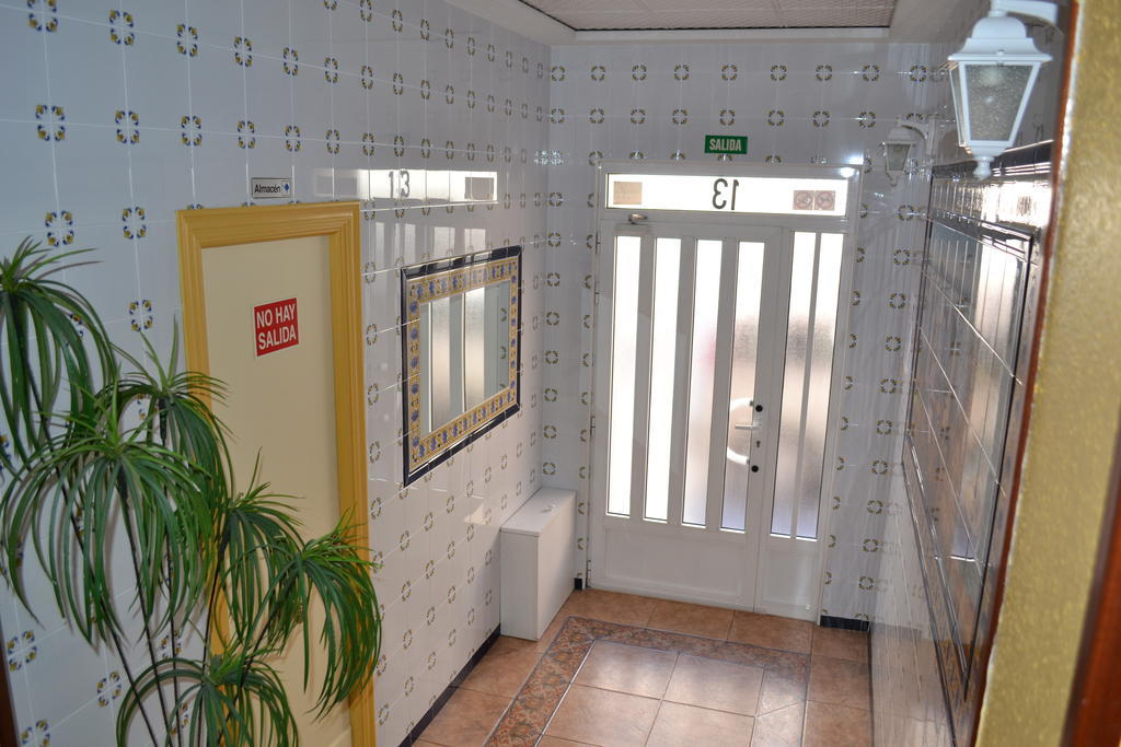 Hostal La Pilarica Paterna Exterior foto