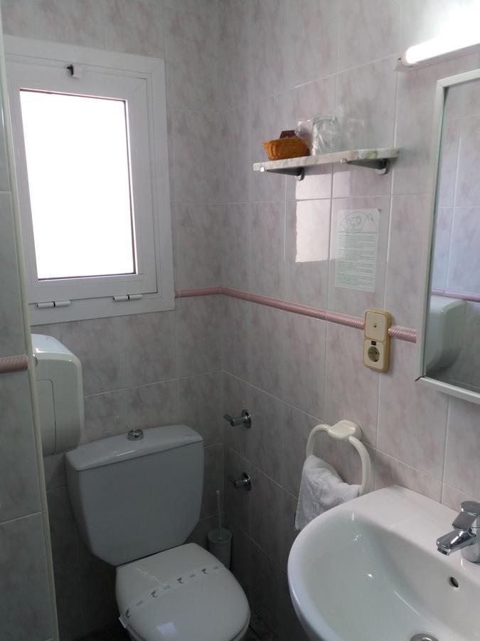 Hostal La Pilarica Paterna Habitación foto