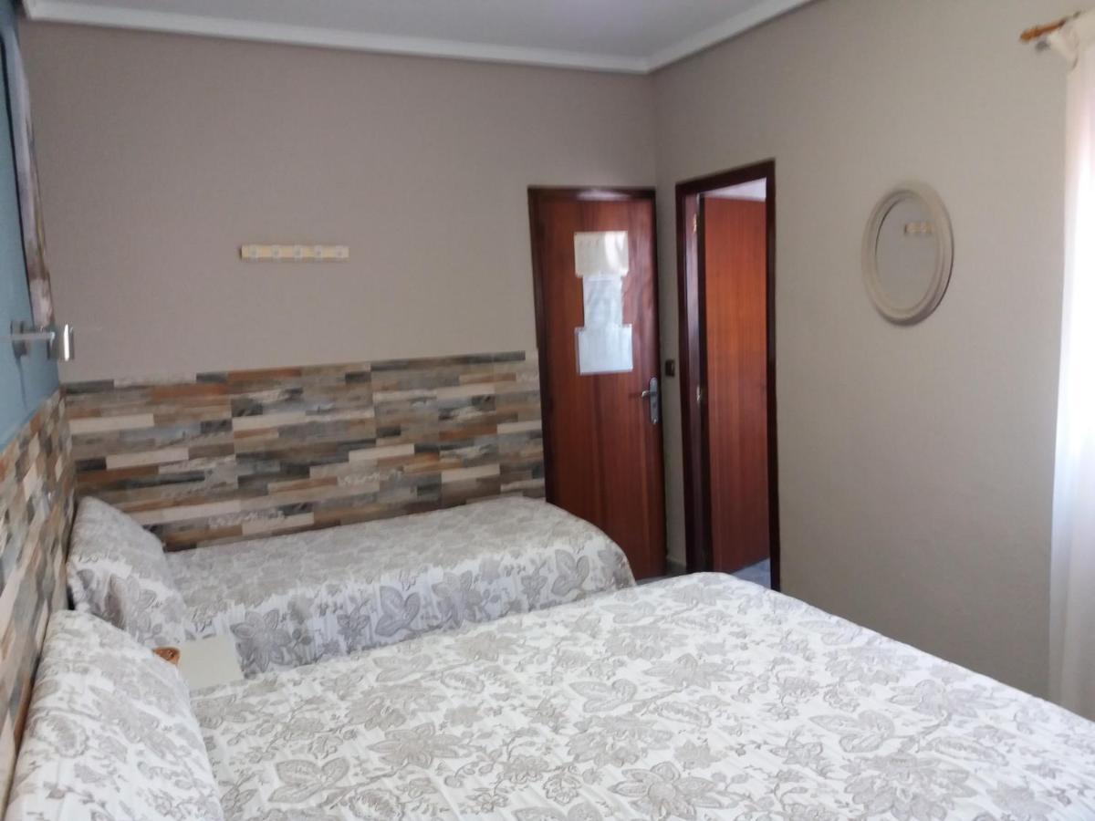 Hostal La Pilarica Paterna Habitación foto